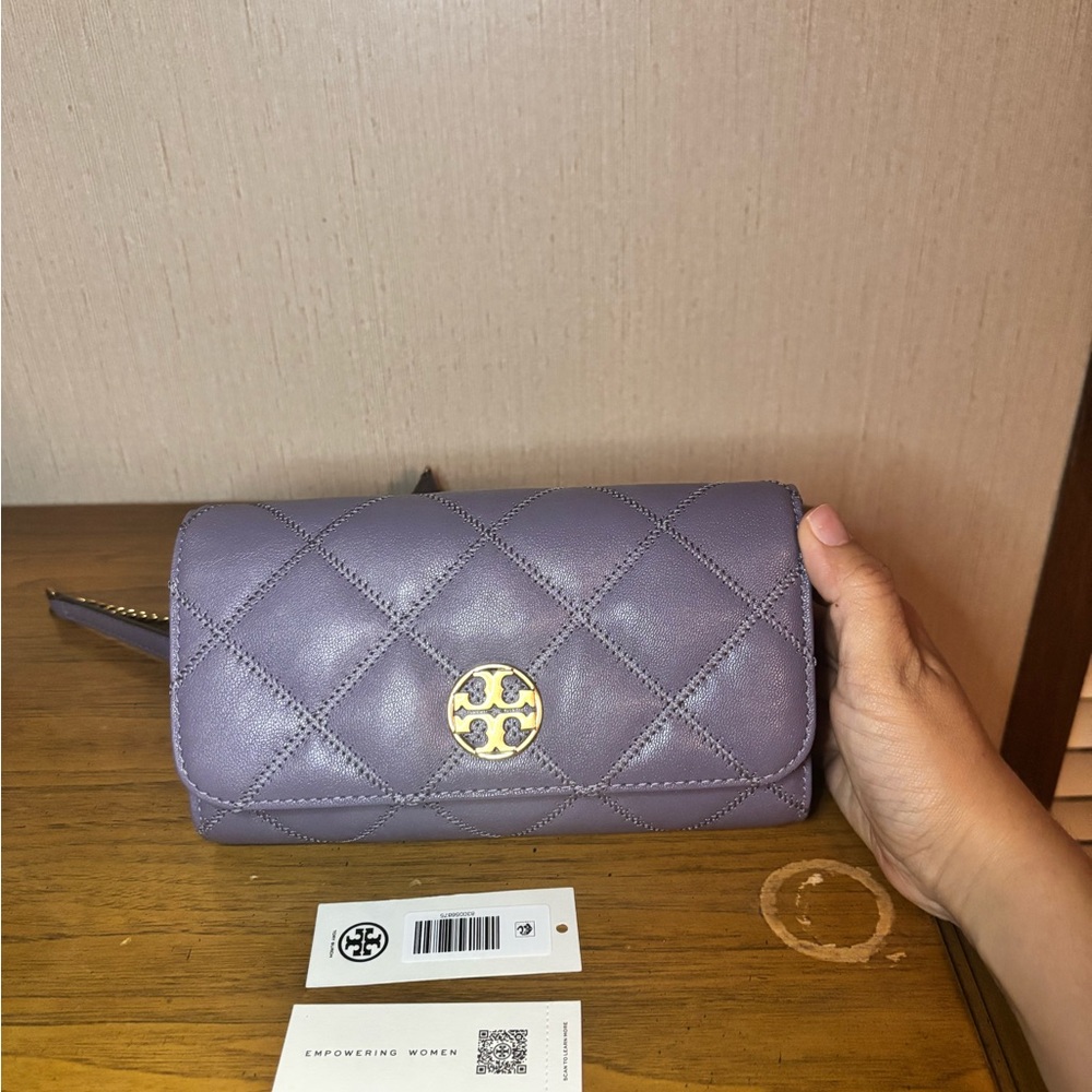 💜Tory Burch Lavender Quilted Clutch